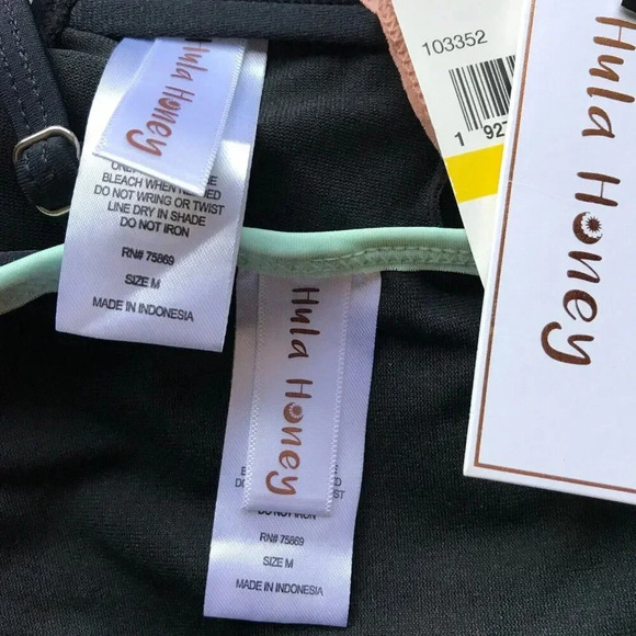 Hula Honey Bikini Set NWT Medium - Picture 7 of 16